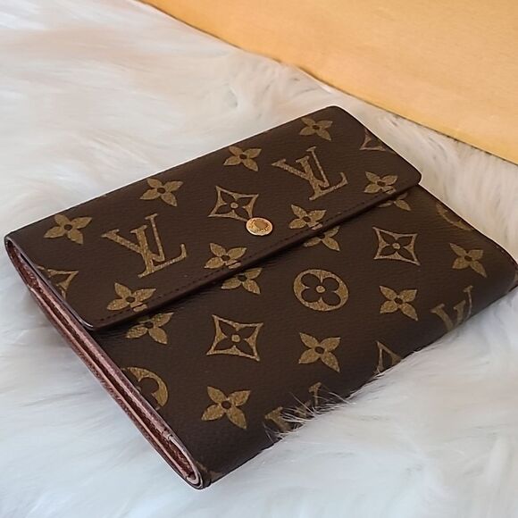 💯 Authentic Louis Vuitton Tifold Monogram Wallet 🍀 - Picture 3 of 14